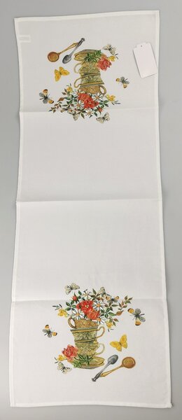Vyšívaný ubrus šálky s květinami 40x110 cm TiaHome