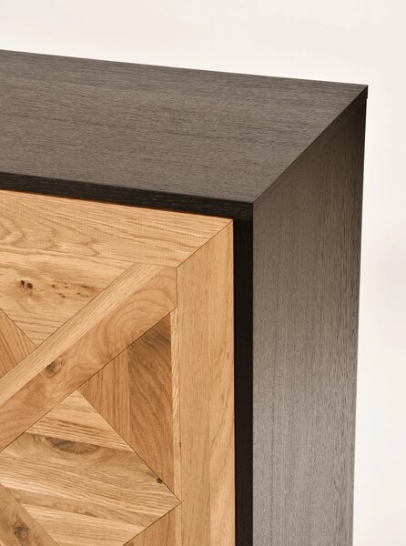 LivinHill Komoda Indus 117 cm z masivu dub přírodní/grafit
