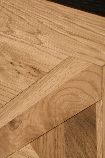 LivinHill Komoda Indus 117 cm z masivu dub přírodní/grafit