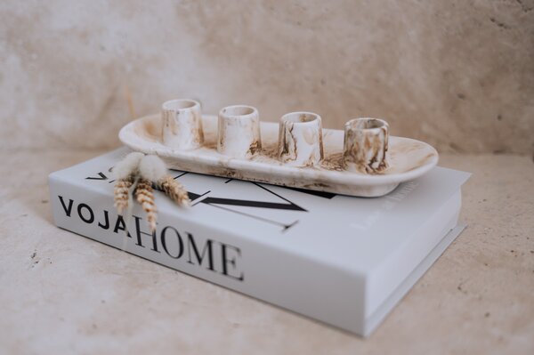 VOJA HOME Svícen TITANOR pro 4 svíce, Ø kalíšek 2,3 cm, 25 × 10 × 5 cm Barva: Černá (černý uhel)