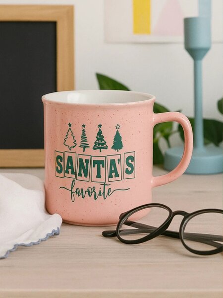 Sinsay - Vánoční hrnek s nápisem „Santa’s Favorite“ - pastelová růžová
