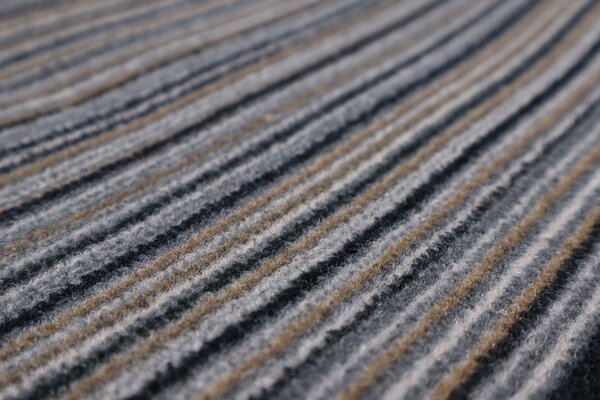 Associated Weavers, Protiskluzový běhoun na míru Carnaby 97, šíře 67 cm, šedá, chodba / předsíň