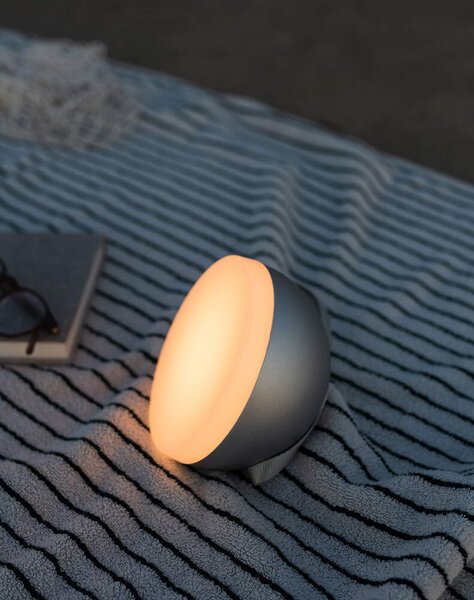 New Works Přenosná lampa Sphere Adventure Light, Warm Grey 21610