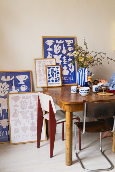 Plakát Family Treasures Beige / Blue 70 x 100 cm