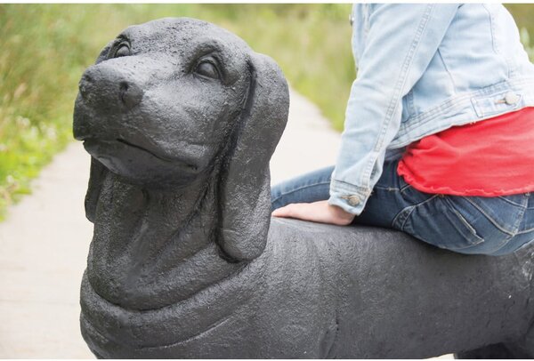 Černá zahradní lavice Dachshund – Esschert Design