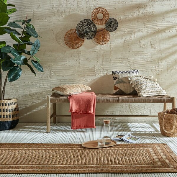 Venkovní běhoun v přírodní barvě 80x230 cm Layla Border – Flair Rugs
