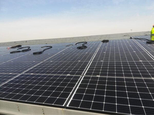 Gumový těsnící profil bez stříšky FV2 pro fotovoltaické panely - pro mezeru mezi FV panely 19-23mm, návin 6m