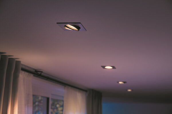 Hue Centura BT SVÍTIDLO PODHLEDOVÉ LED GU10 5,7W 350lm 2000-6500K RGB, hranaté, hliník