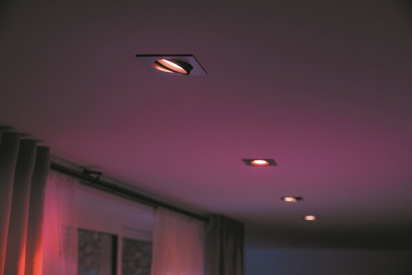 Hue Centura BT SVÍTIDLO PODHLEDOVÉ LED GU10 5,7W 350lm 2000-6500K RGB, hranaté, hliník