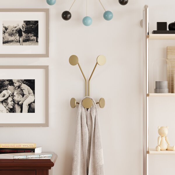 Wallity Nástěnný kovový háček Giraffe 24 cm zlatý