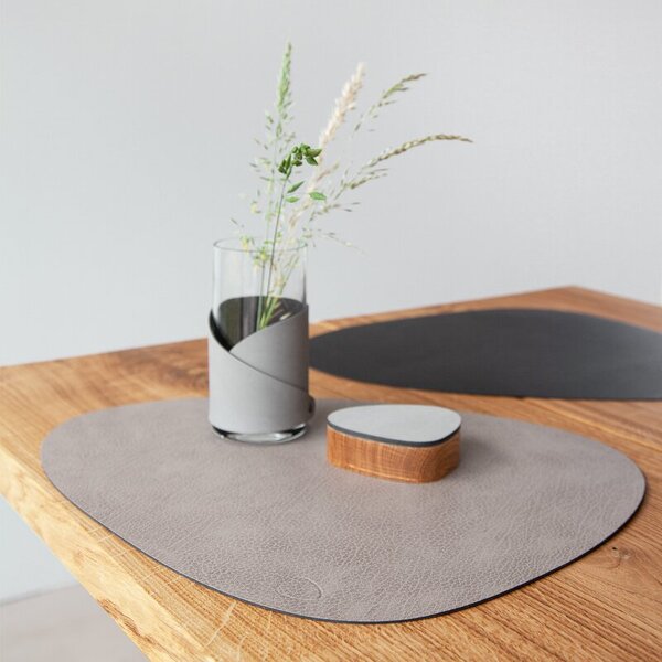 LIND DNA Oboustranné prostírání Curve Dinner - Warm Grey/Black LND138
