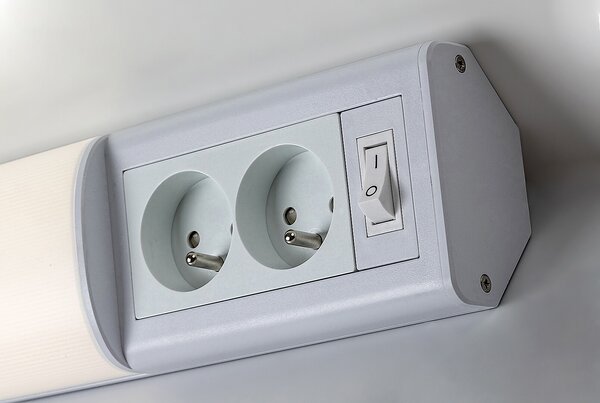 Rabalux BATH 2E LED podlinkové svítidlo s vypínačem a 2x zásuvkou, 50 cm