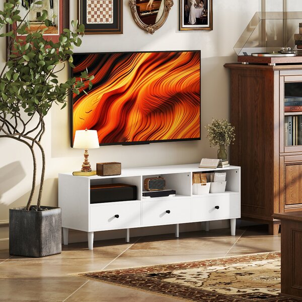 HOMCOM Moderní TV stolek do obývacího pokoje s 3 otevřenými přihrádkami, 3 zásuvkami a otvorem na kabely pro TV 45/55/65 palců 120x34x45 cm Bílý | Aos