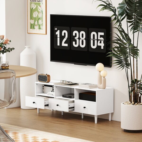 HOMCOM Moderní TV stolek do obývacího pokoje s 3 otevřenými přihrádkami, 3 zásuvkami a otvorem na kabely pro TV 45/55/65 palců 120x34x45 cm Bílý | Aos
