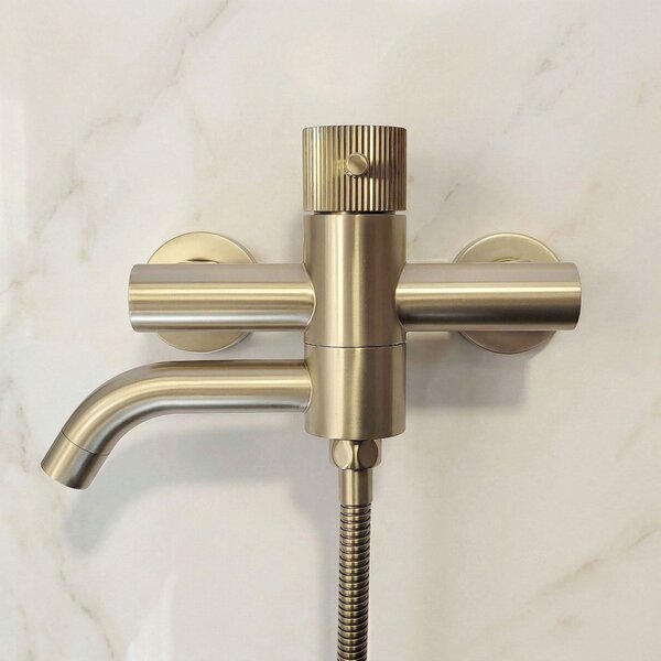 Vanová baterie Rea Lungo Stripe Gold Brush