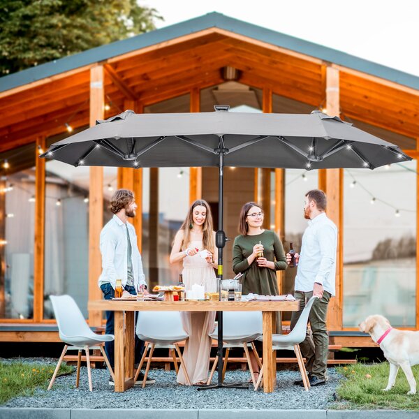 Outsunny Dvojitý slunečník 295x150x219 cm s LED solárními světly, nastavitelné sklopení a manuální klička pro terasu, bazén a pláž, šedý | Aosom