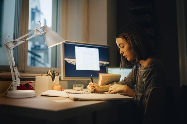 Osram - Stolní lampa DESK LINE 1xE27/11W/230V bílá