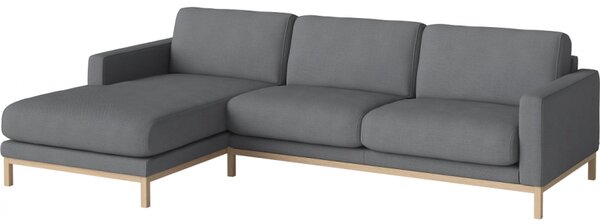 North, Čalounění SOIL Stone Blue, Podnož Dub kouřový olejovaný Bolia