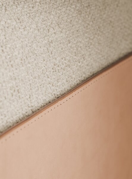 Dive, Čalounění SOIL Stone Blue, Povrchy Dub olejovaný, Provedení zad Kůže Cognac Bolia
