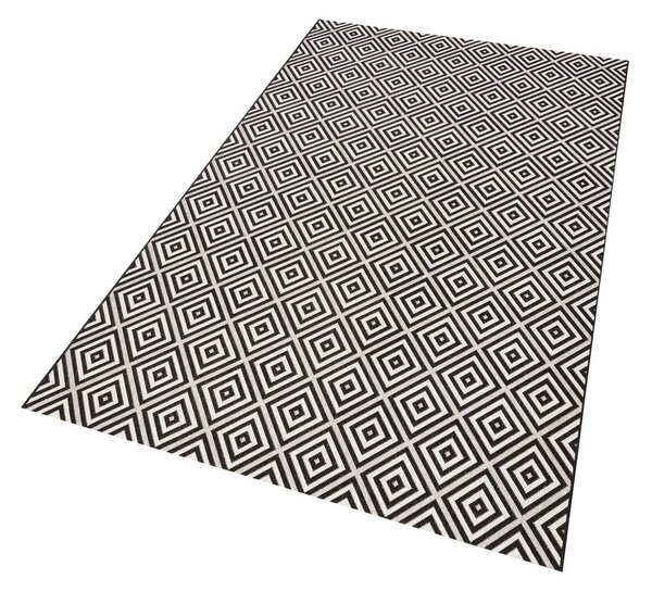 Černo-bílý venkovní koberec NORTHRUGS Karo, 140 x 200 cm