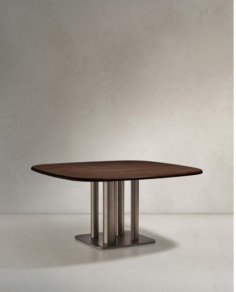Jídelní stůl v dekoru ořechu 121x121 cm Melvar – Kave Home