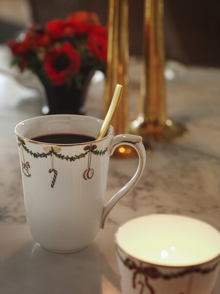 Vánoční porcelánový hrnek Star Fluted Christmas 360 ml