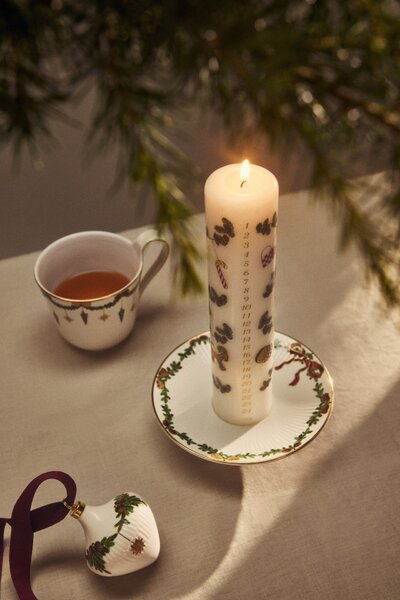 Vánoční porcelánový hrnek Star Fluted Christmas 330 ml