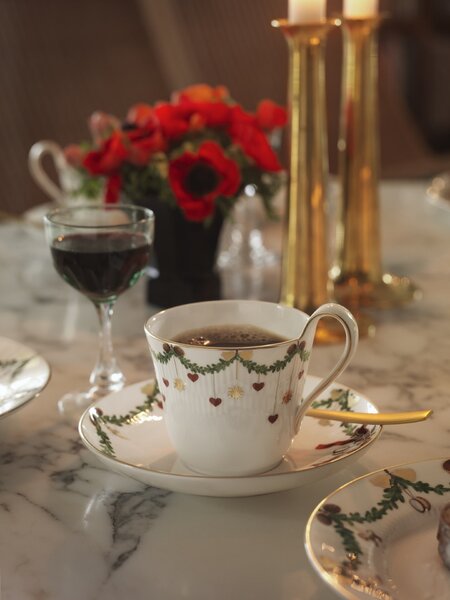 Porcelánový šálek s podšálkem Star Fluted Christmas 270 ml