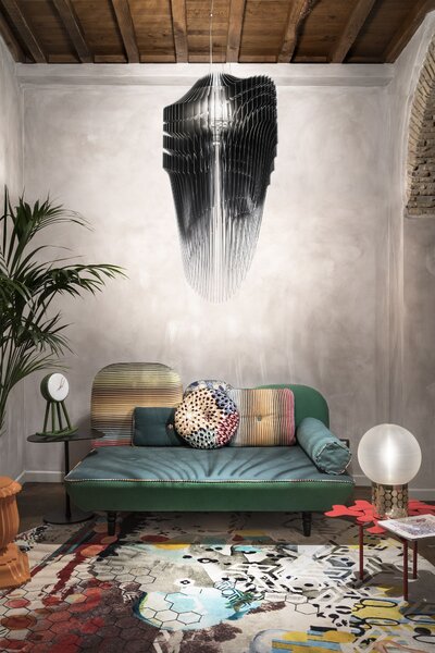 SLAMP AVISL00BKF01T00000EU Avia suspension L, černé designové svítidlo od Zaha Hadid, 4x12W E27 + 7W Spot LED PAR 20, 120cm