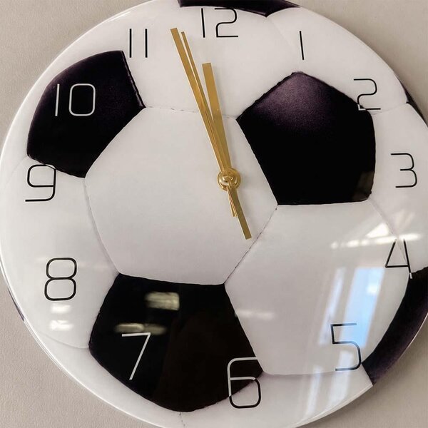 Nástěnné hodiny - fotbalový míč