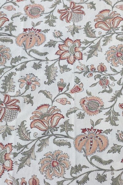 Krémový bavlněný ubrus s květy Aix Wild Flowers - 140*240 cm - Chic Antique