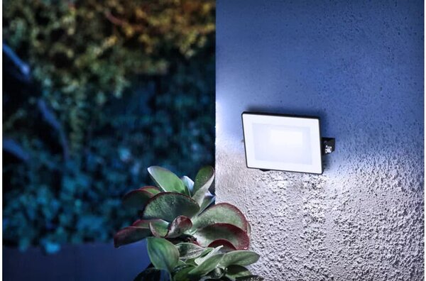 Lois flood BL 10W 50K HV Venkovní reflektor LED 10W 950lm 5000K IP65, černý