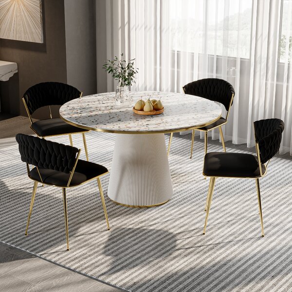 Sada 2 jídelních židlí, látkové a kovové područky, proutěné opěradlo, zlaté nohy, černé sametové čalounění, elegantní moderní design