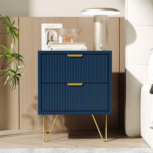 Komoda se 2 zásuvkami, zlatými nohami a vertikálním vzorem, tmavě modrá – elegantní, moderní a praktická do ložnice nebo obývacího pokoje