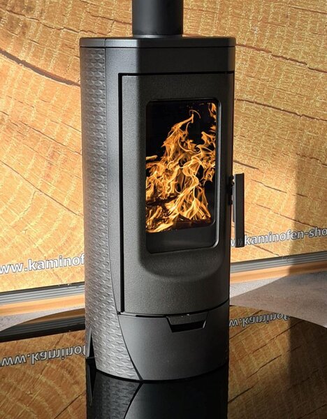 Designové litinové krbové kamna EEK A+ Plamen Tara, nezávislá na okolním vzduchu – 6 kW
