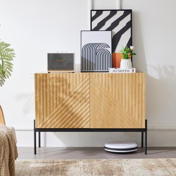 Příborník Sweiko se 2 dvířky a kovovými nožkami, bufet, komoda s lineárním designem, rozměry: v 75 cm / š 100 cm / hl 40 cm