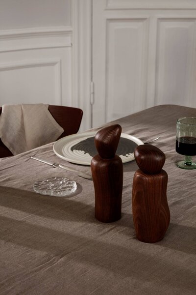 Dřevěný mlýnek s keramickým strojkem Pebble Dark Brown