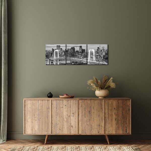 Obraz - Černobílé velkoměsto (s hodinami) (90x30 cm)