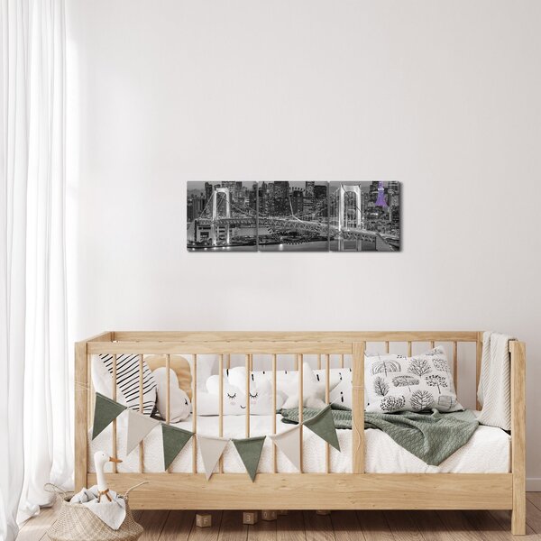 Obraz - Velkoměsto s fialovou věží (s hodinami) (90x30 cm)