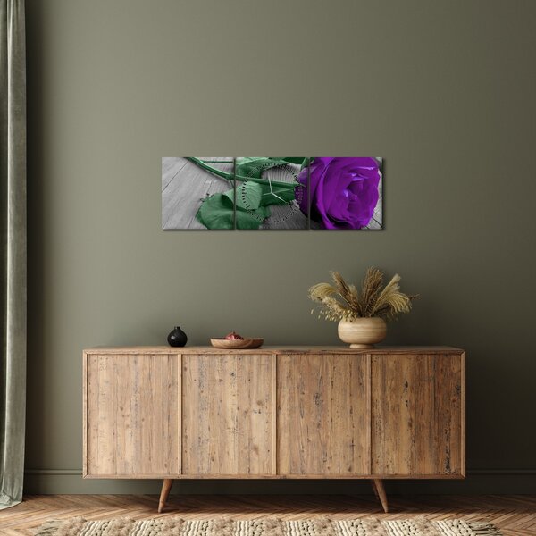 Obraz - Fialová růže se zeleným stonkem (s hodinami) (90x30 cm)