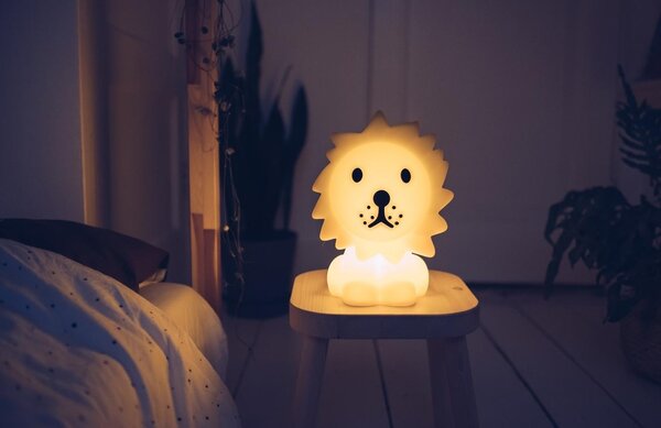 Žlutá plastová dětská LED lampa Mr. Maria Lion 30 cm