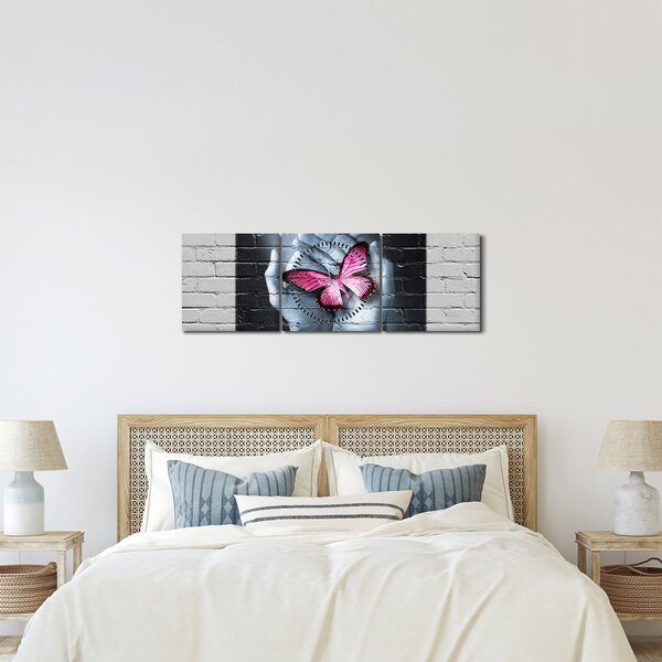 Obraz - Růžový motýl ve zdi (s hodinami) (90x30 cm)
