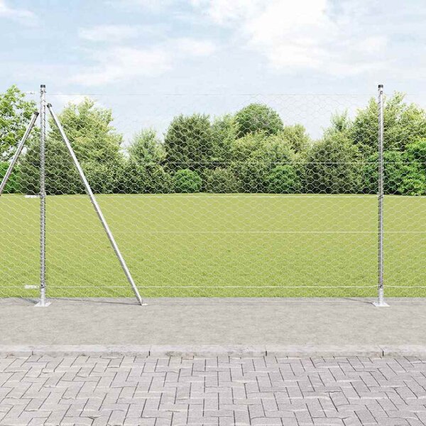 Hexagonální plot s betonovým základem 10 x 1,4 m Stříbrná 3353773