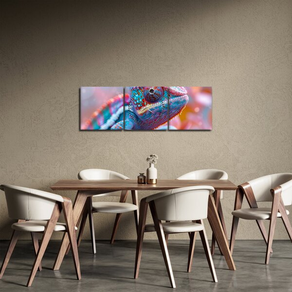 Obraz - Zbarvený chameleon (s hodinami) (90x30 cm)