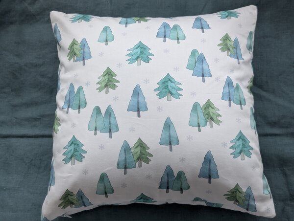 Nelly Bavlněný povlak na polštář - PRÉMIUM zimní stromky Rozměr: 30/30 CM ZIP