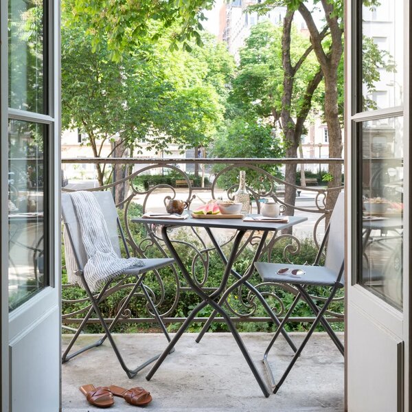 Skládací venkovní stůl Lafuma BALCONY II šedá Titane – 64×70 cm