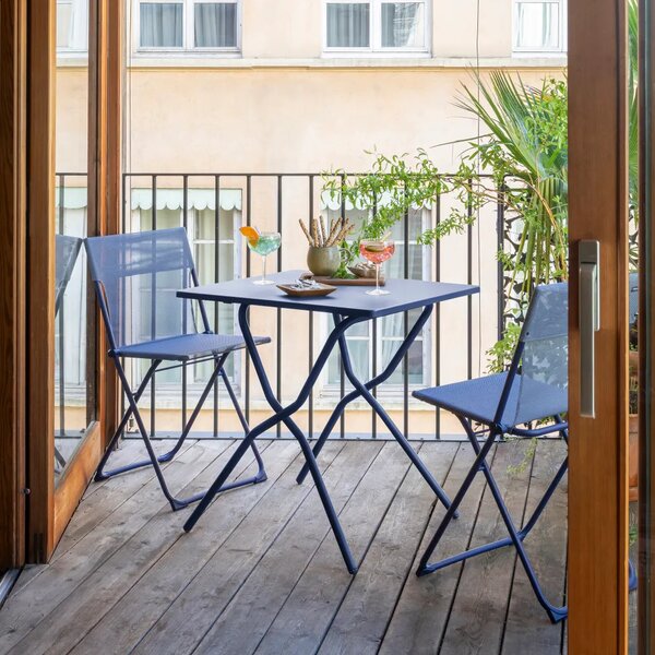 Skládací venkovní stůl Lafuma BALCONY II modrá Indigo – 64×70 cm