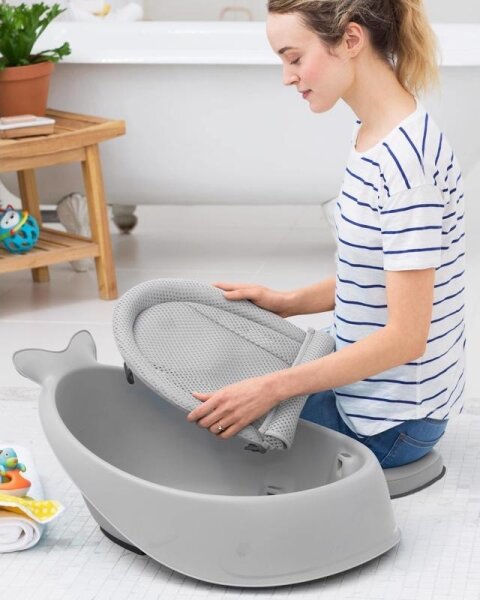Skip Hop - Dětská vanička s ergonomickou podložkou MOBY 3 šedá