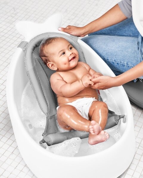 Skip Hop - Dětská vanička s ergonomickou podložkou MOBY 3 bílá