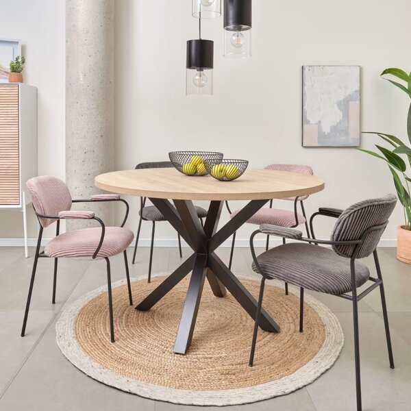 Dubový jídelní stůl Kave Home Argo 120 cm s černou kovovou podnoží